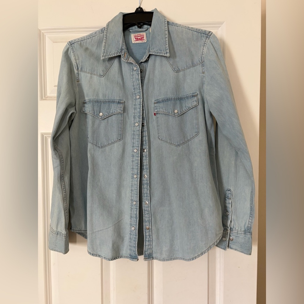 Levi's Classic Light Blue Denim Shirt